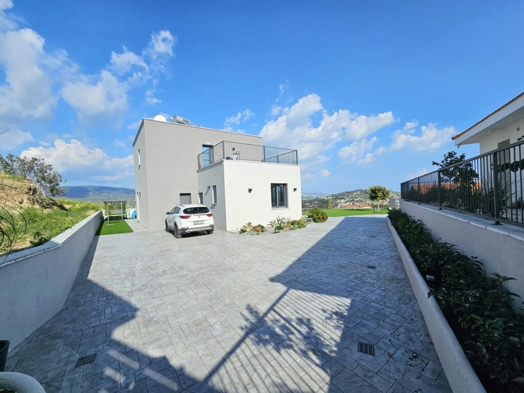 Images of 4-bedroom Villa, Pareklissia, Limassol, Cyprus