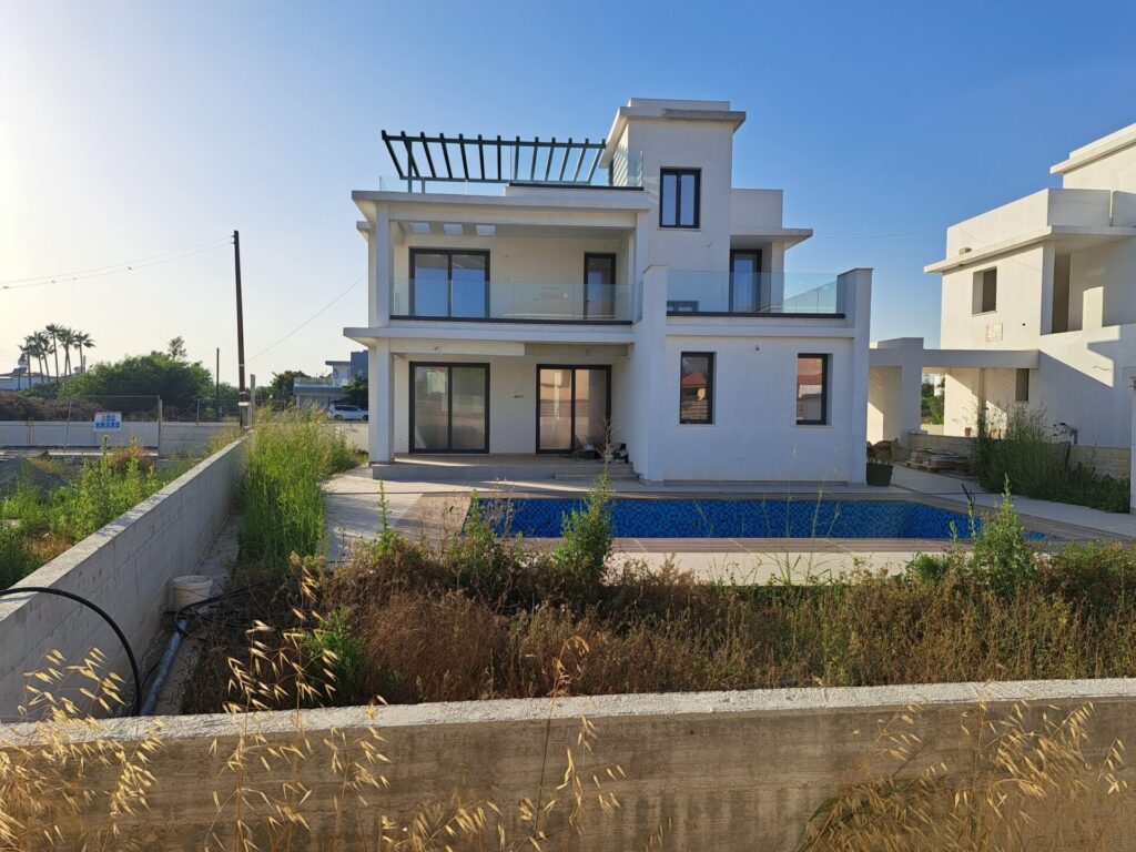 Images of 3-bedroom Villa, Pervolia, Larnaka, Cyprus