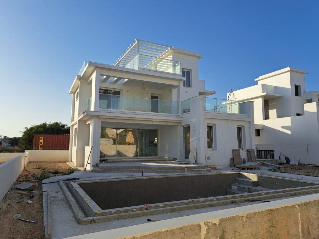 Images of 3-bedroom Villa, Pervolia, Larnaka, Cyprus