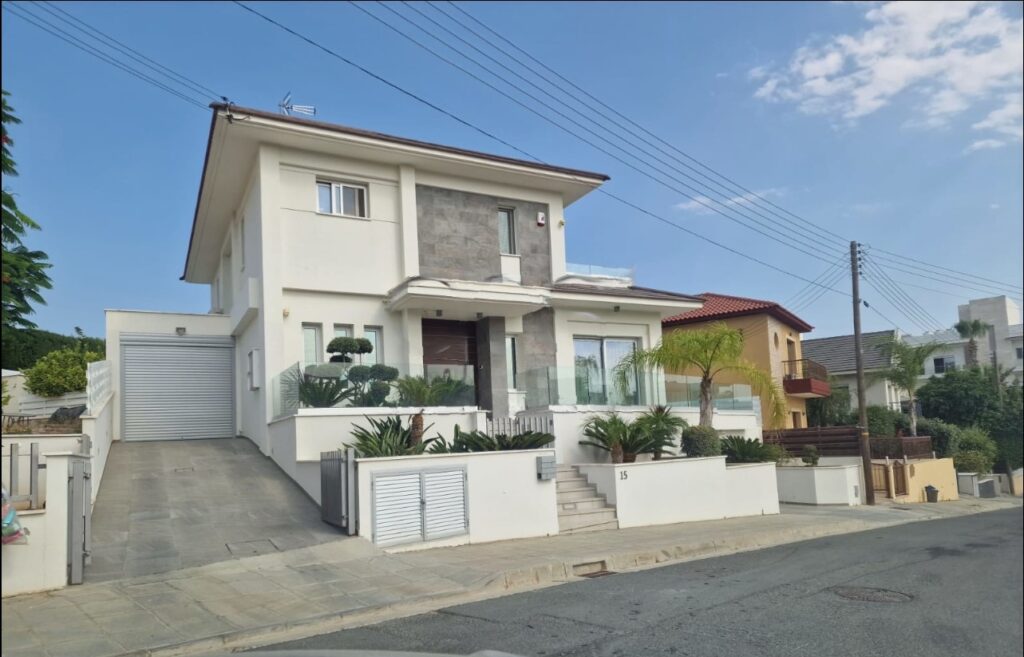 View full details for 5-bedroom Villa, Agios Athanasios, Limassol, Cyprus