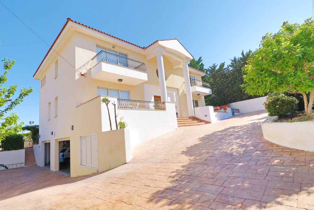 Images of 4-bedroom Detached Villa, Tala, Paphos, Cyprus