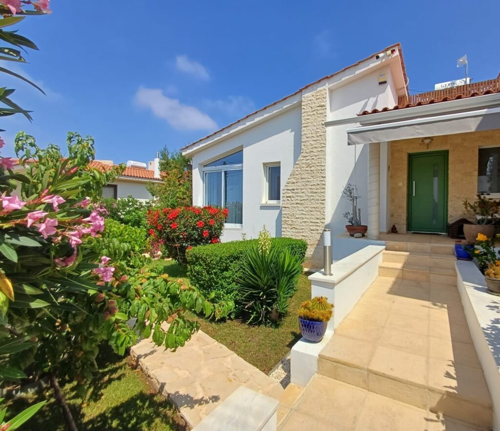 Images of 3-bedroom Bungalow, Tala, Paphos, Cyprus