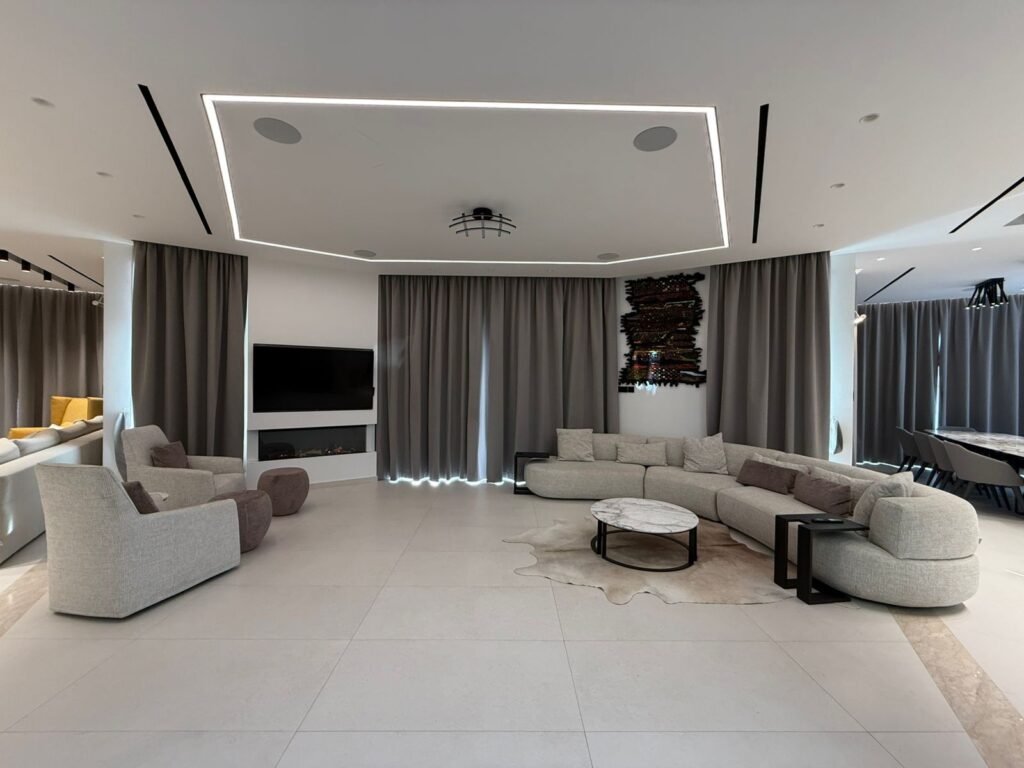 Images of 6-bedroom Villa, Pafos, Paphos, Cyprus