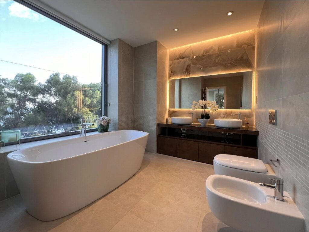 Images of 4-bedroom Apartment, Ayios Tychonas, Limassol, Cyprus