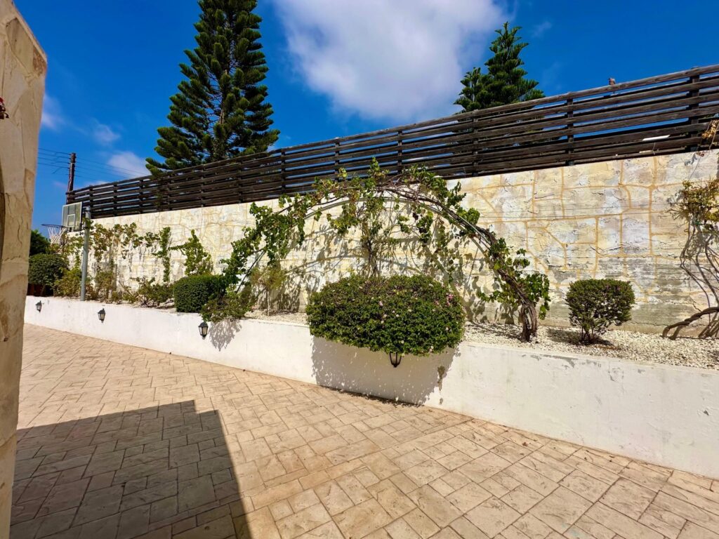 Images of 7-bedroom Detached Villa, Tala, Paphos, Cyprus