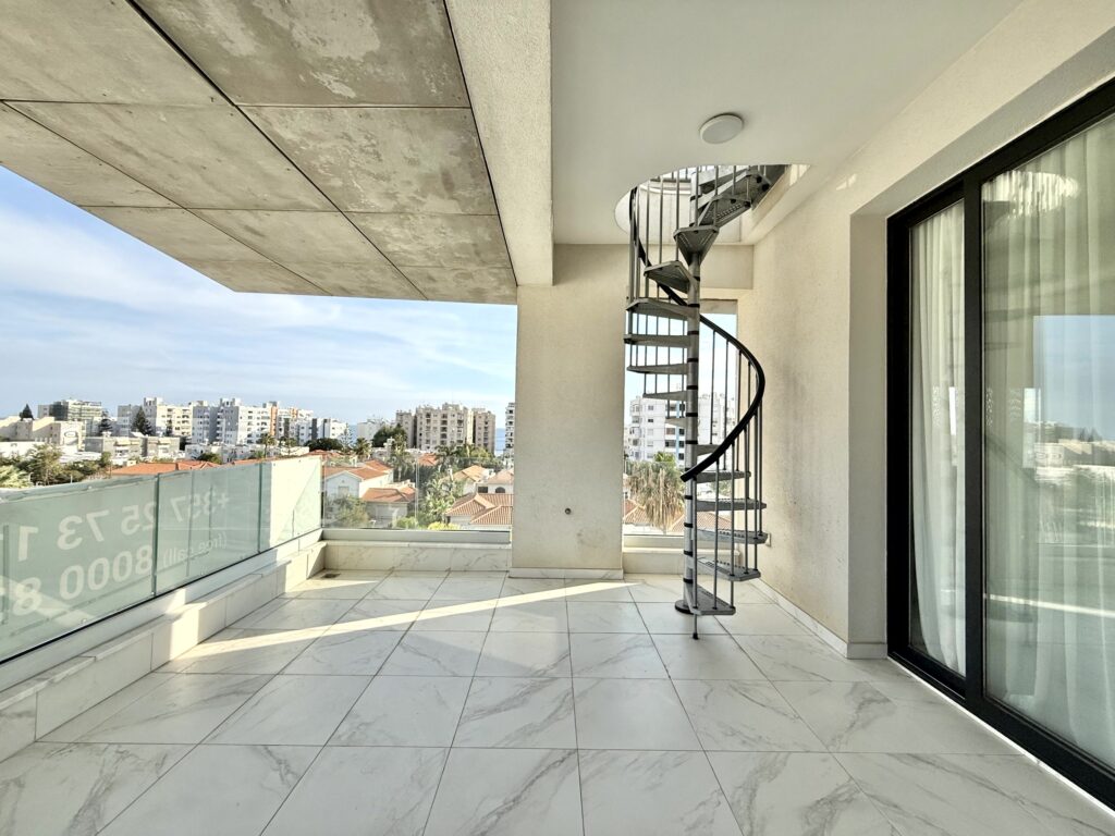 Images of 3-bedroom Penthouse, Germasogeia, Limassol, Cyprus