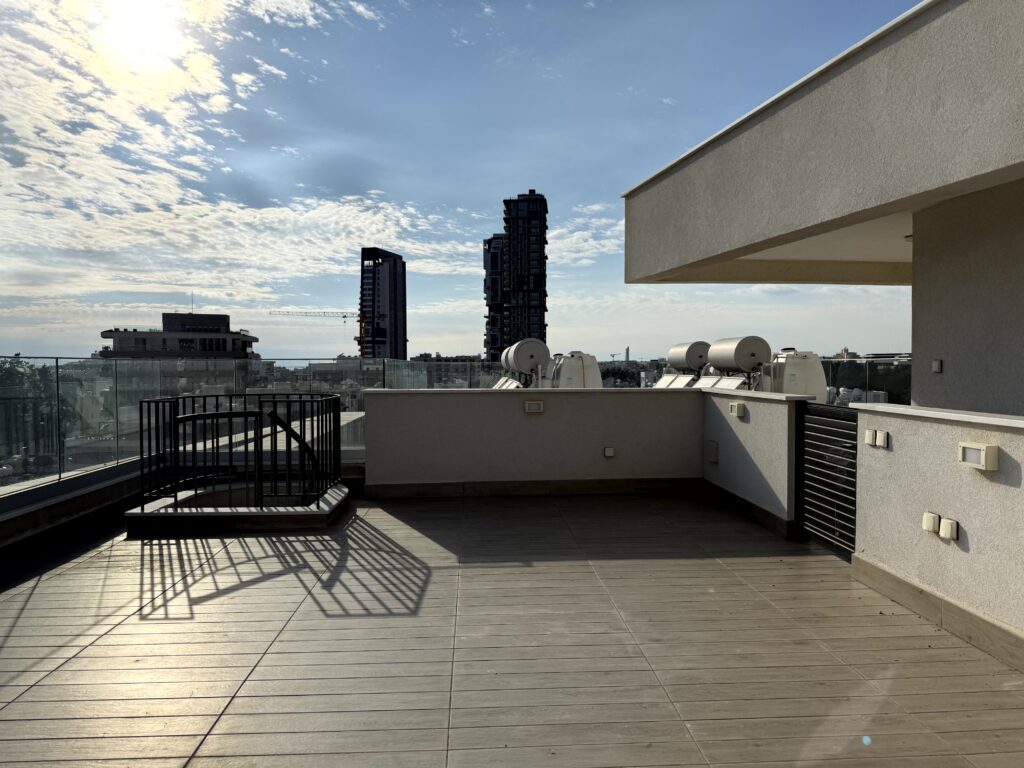 Images of 2-bedroom Penthouse, Germasogeia, Limassol, Cyprus