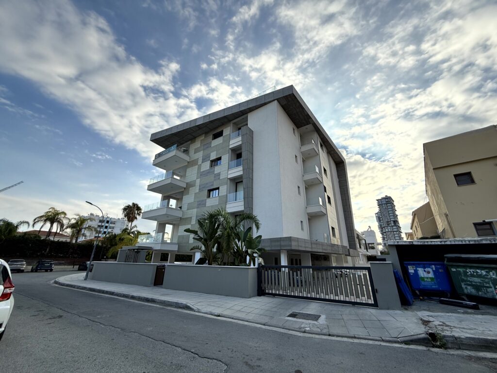 Images of 2-bedroom Penthouse, Germasogeia, Limassol, Cyprus